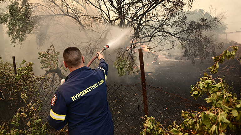 Δομοκός: Εκκενώνεται η Κάτω Τιθορέα λόγω πυρκαγιάς